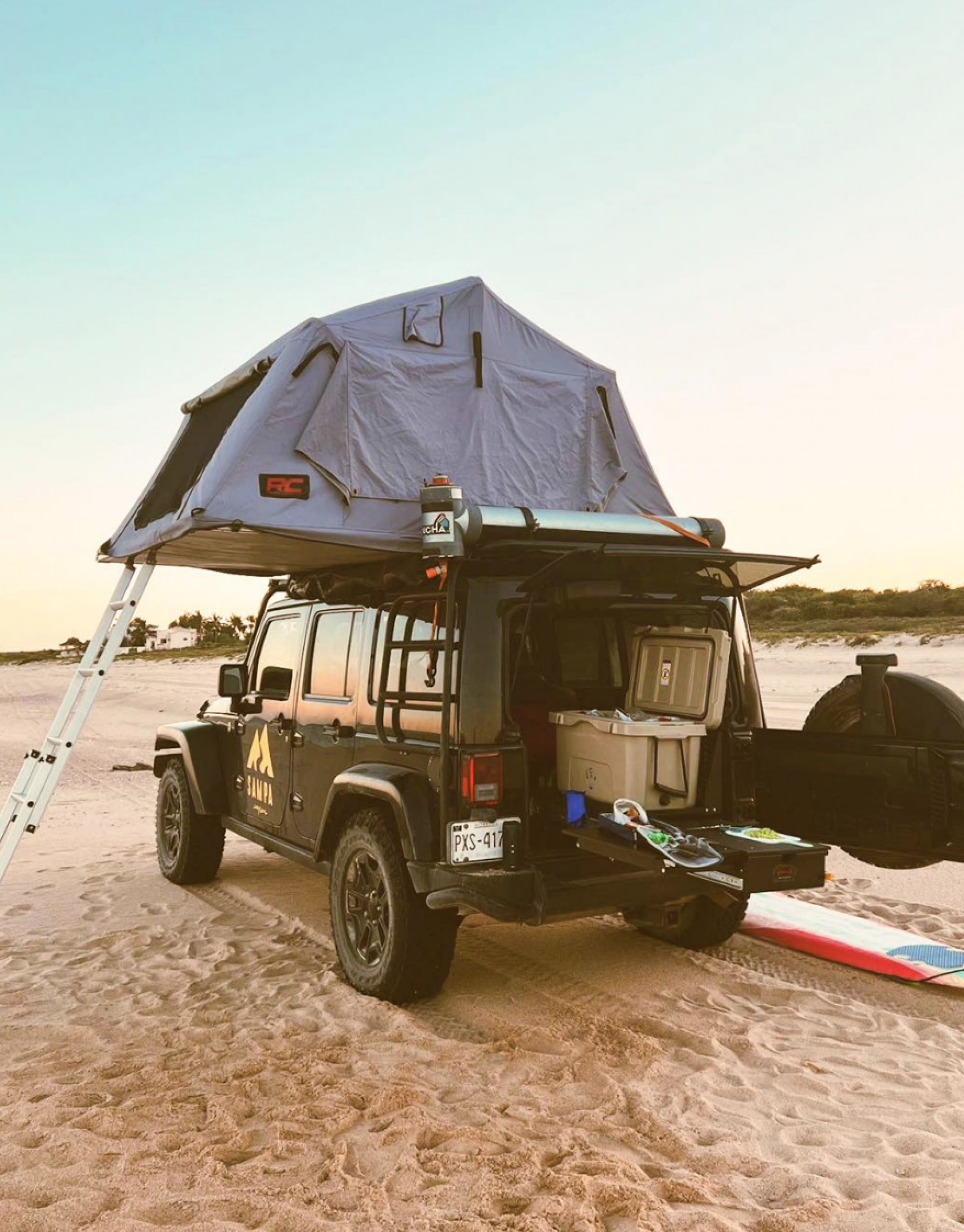 Wrangler black