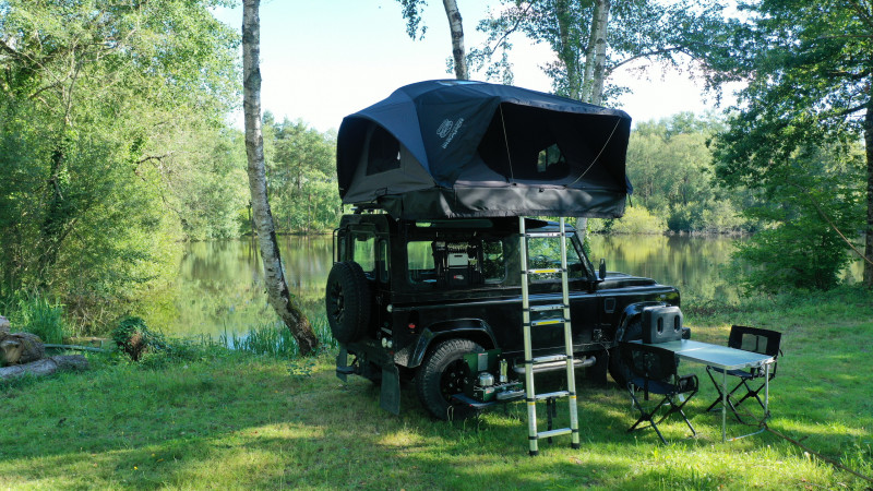 LAND ROVER Defender 90