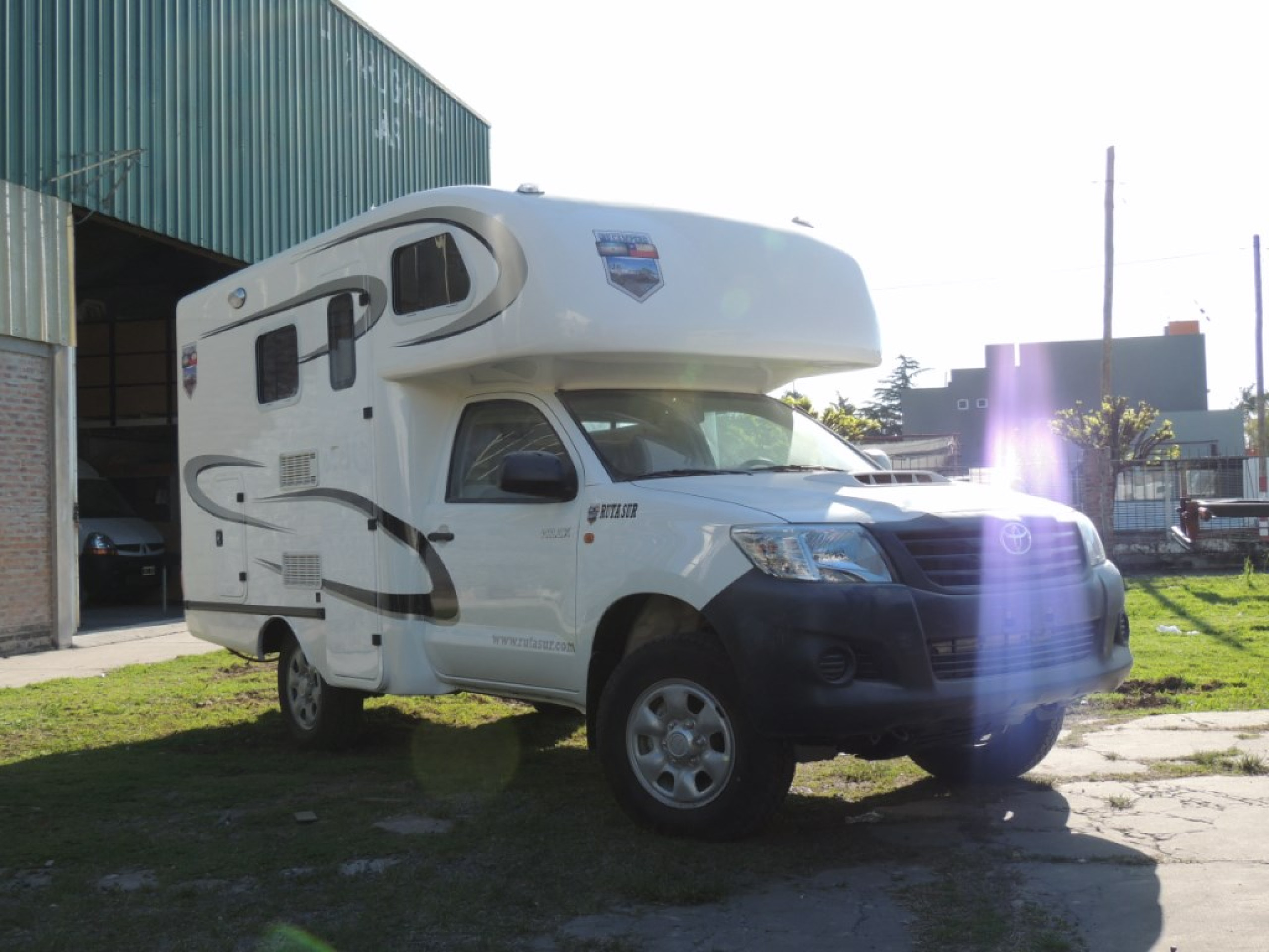 Hilux Luxury single cab Camper