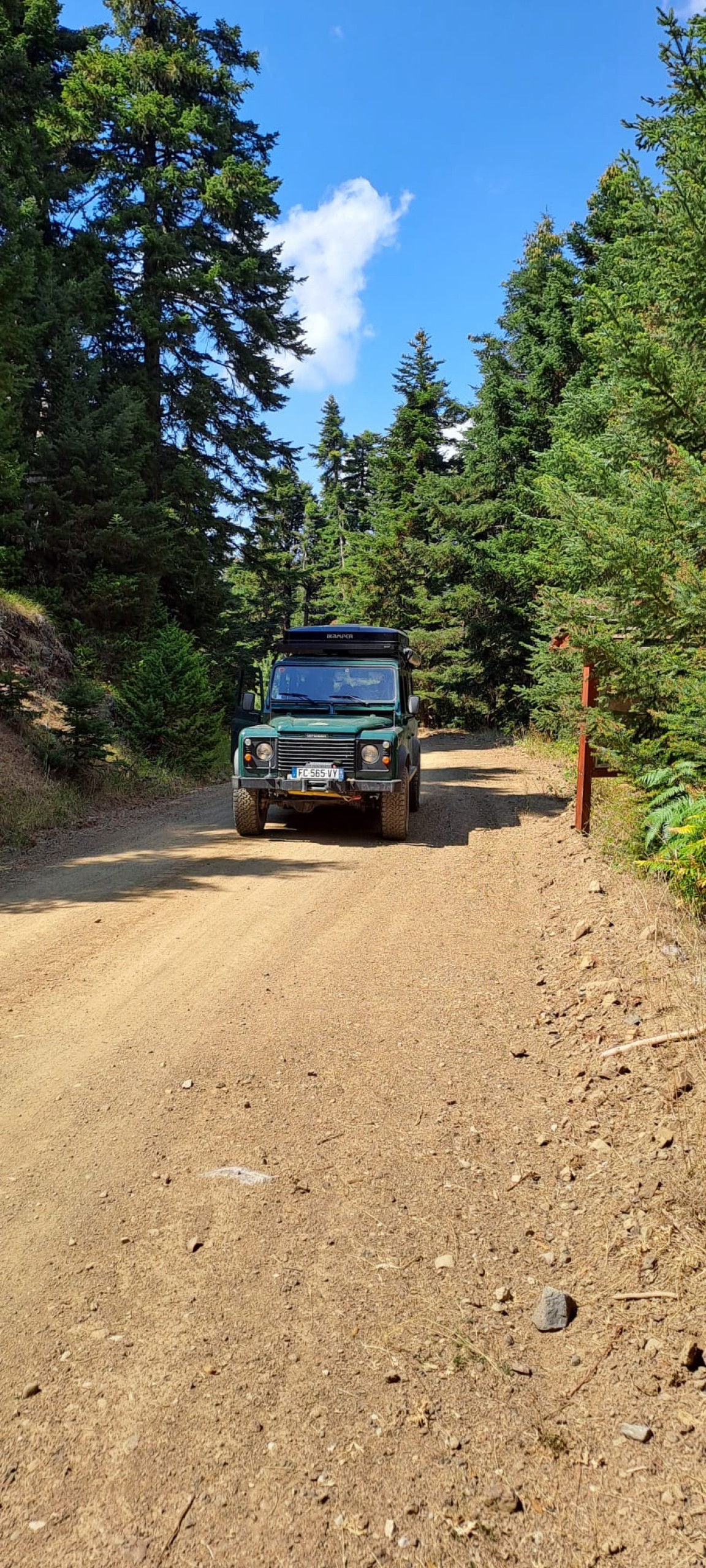 land rover defender 110 td5